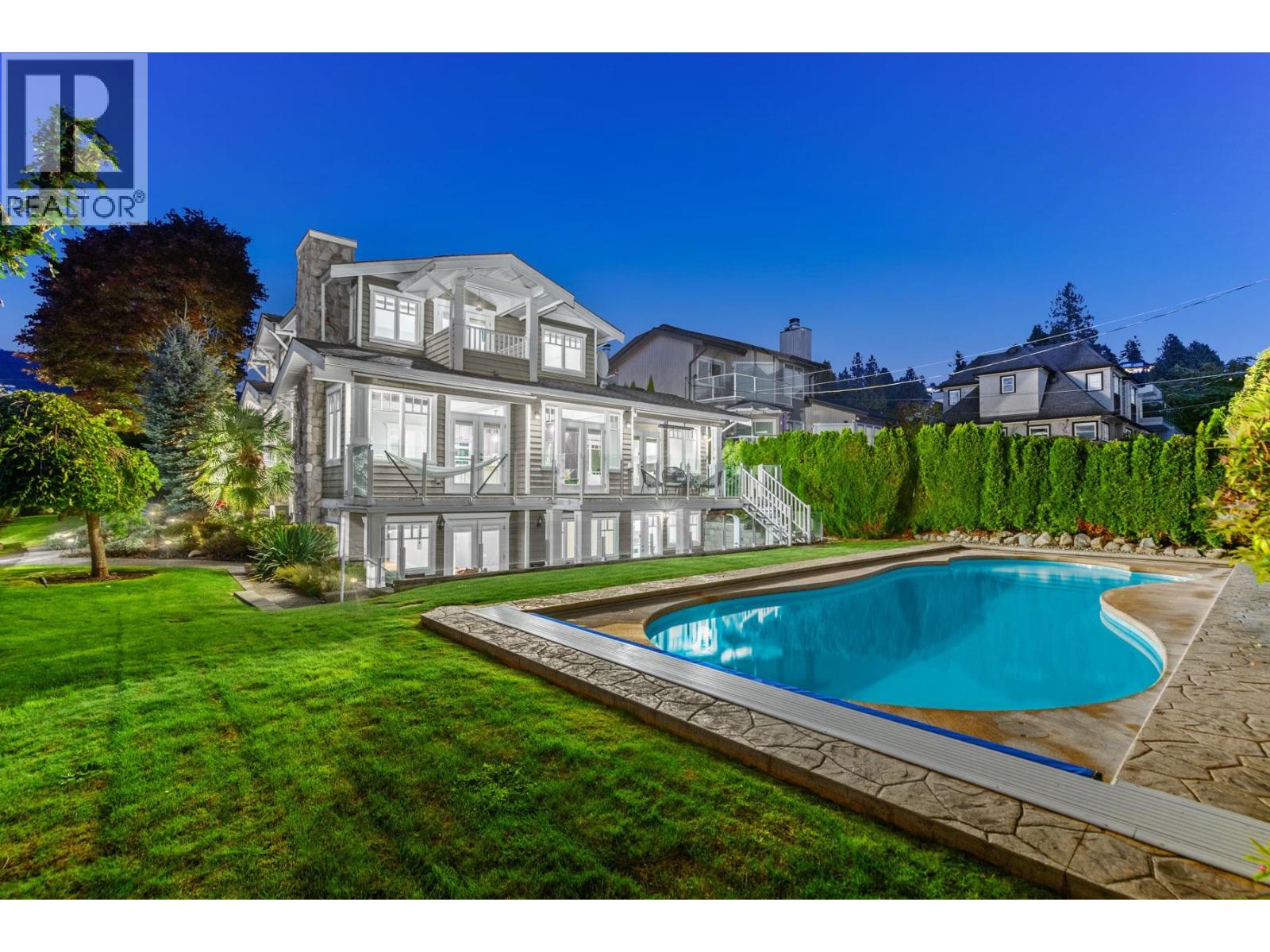 1197 FULTON AVENUE, West Vancouver, British Columbia