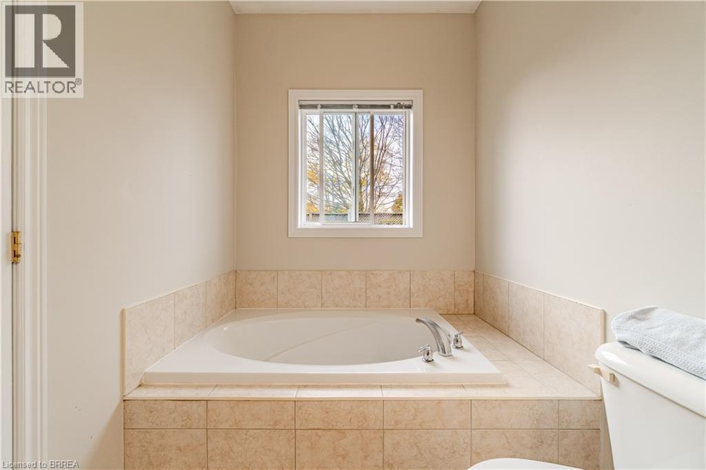 11 Irongate Drive, Paris, Ontario  N3L 4G4 - Photo 12 - 40786013