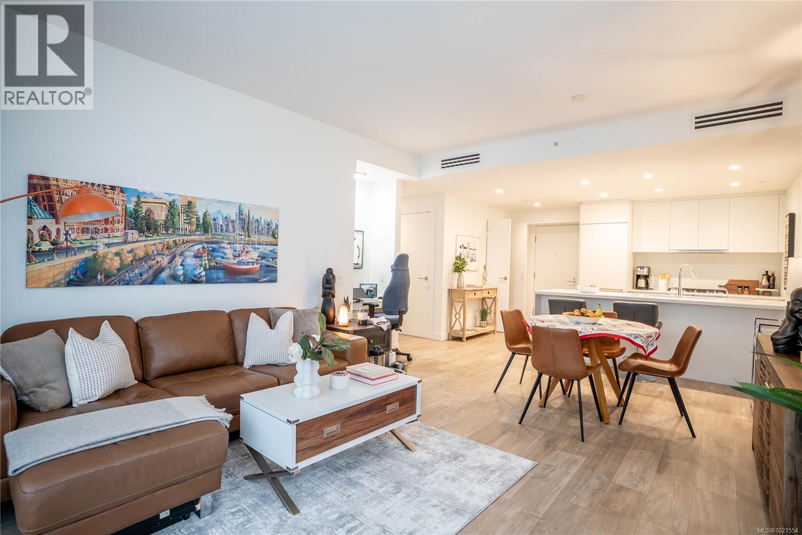 804 60 Saghalie Rd, Victoria, British Columbia  V9A 0H1 - Photo 3 - 1021554