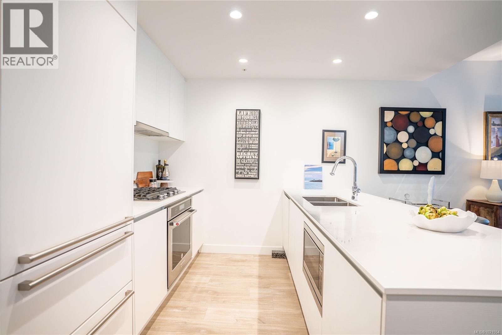 804 60 Saghalie Rd, Victoria, British Columbia  V9A 0H1 - Photo 7 - 1021554