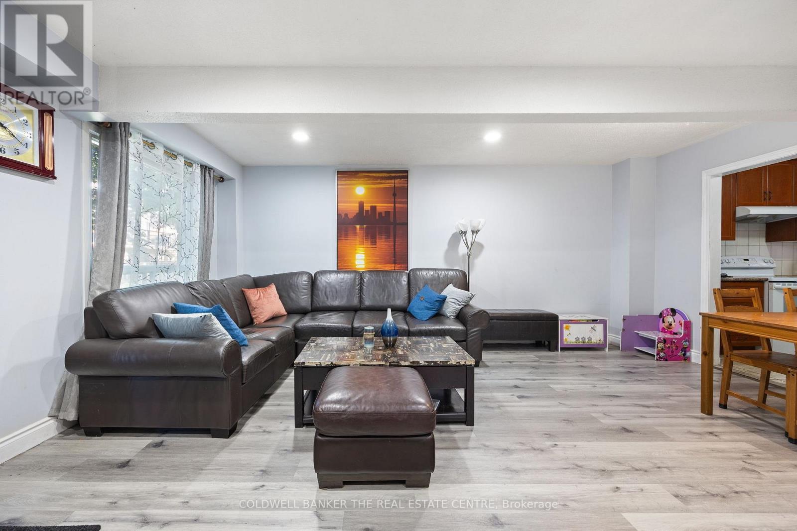 23 Riviera Drive W, Vaughan, Ontario  L4K 2H9 - Photo 12 - N12672422