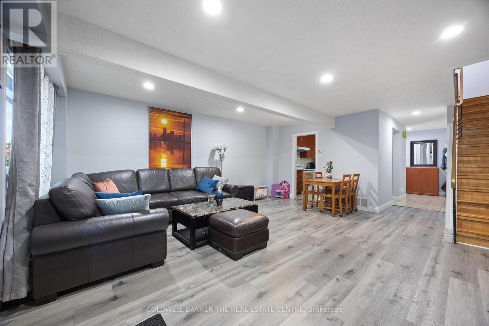 23 Riviera Drive W, Vaughan, Ontario  L4K 2H9 - Photo 10 - N12672422