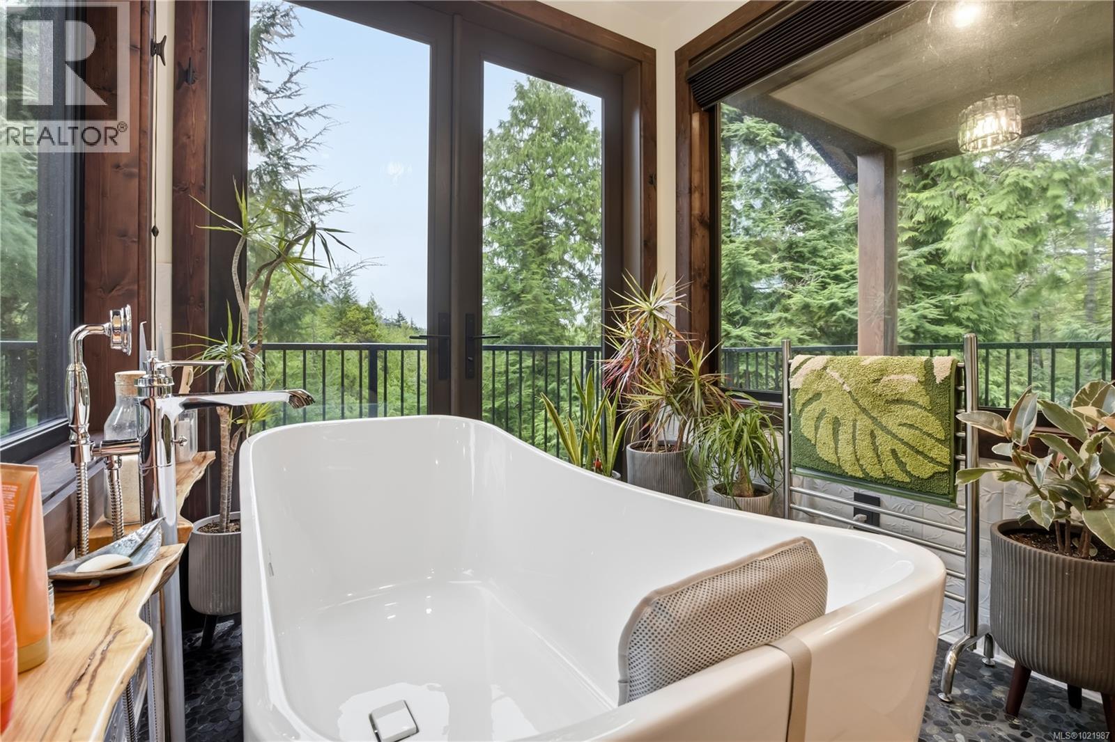 1708 Rainforest Lane, Ucluelet, British Columbia  V0R 3A0 - Photo 8 - 1021987