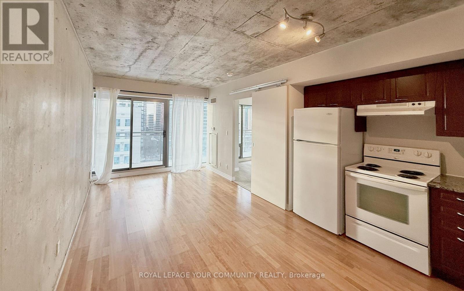 1305 - 22 Wellesley Street, Toronto (Church-Yonge Corridor), Ontario  M4Y 1G3 - Photo 3 - C12674444