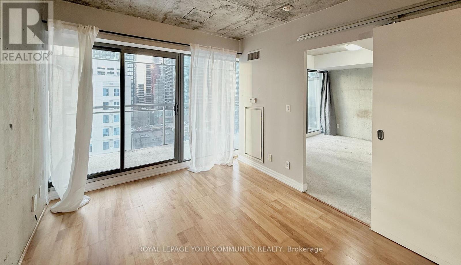 1305 - 22 Wellesley Street, Toronto (Church-Yonge Corridor), Ontario  M4Y 1G3 - Photo 5 - C12674444