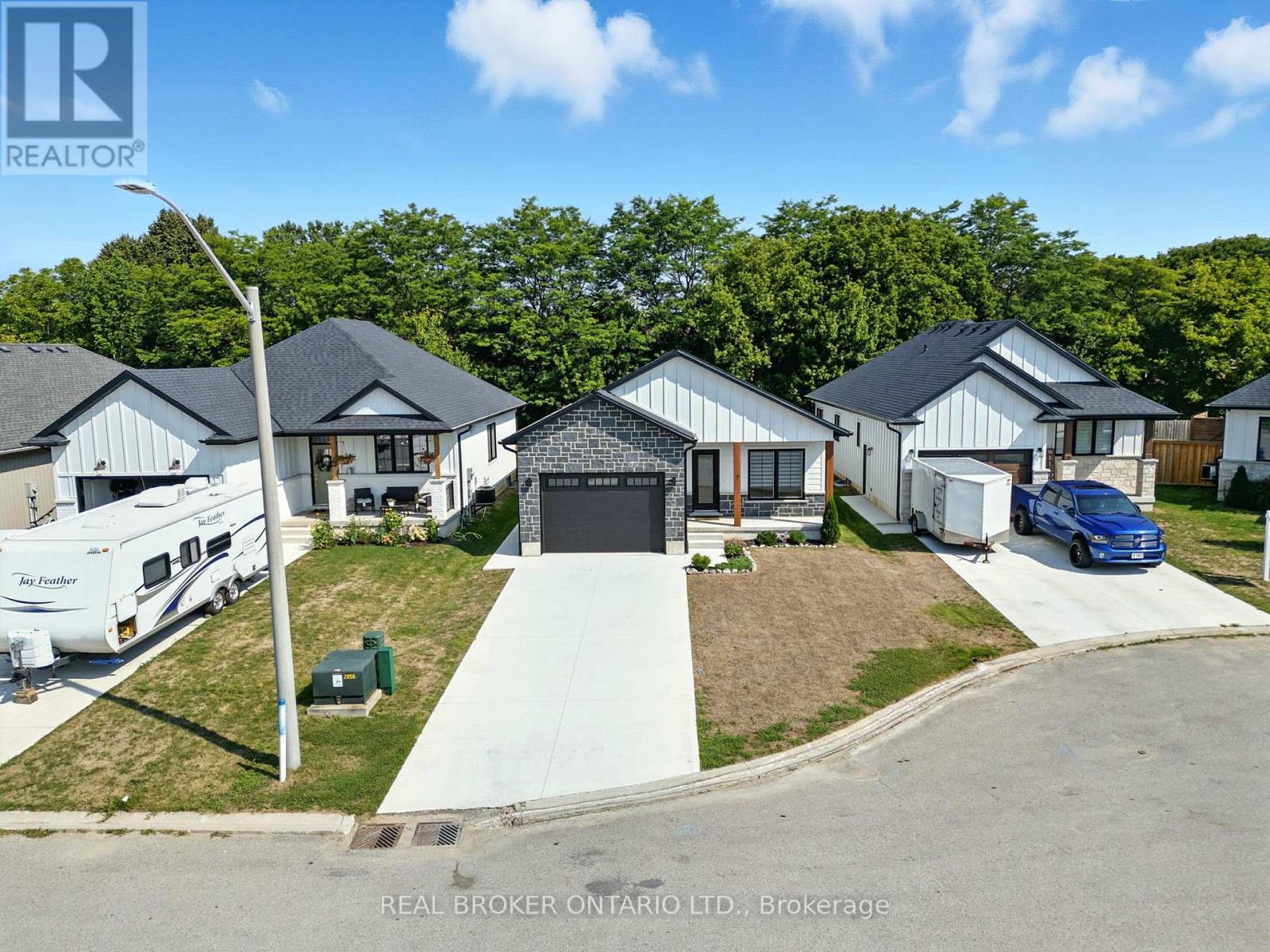 7 Macneil Court E, Bayham, Ontario  N0J 1T0 - Photo 4 - X12674448