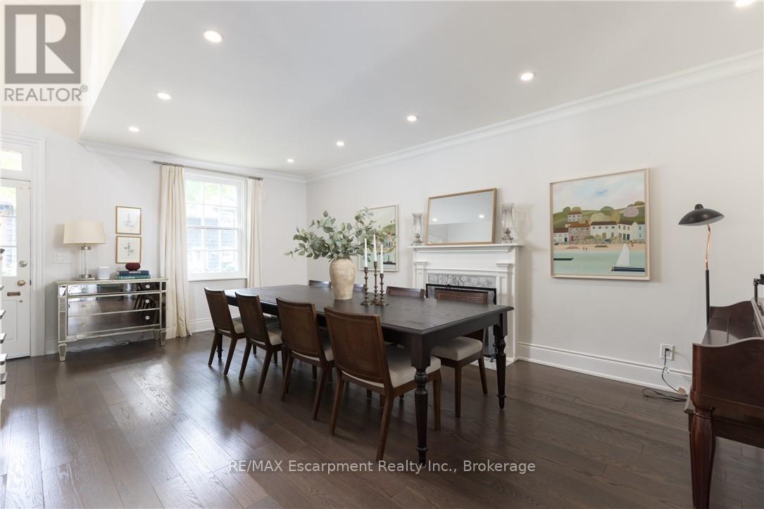 212 King Street, Oakville, Ontario  L6J 1B5 - Photo 10 - W12674496