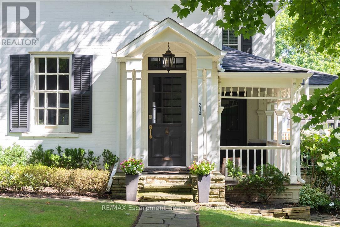 212 King Street, Oakville, Ontario  L6J 1B5 - Photo 6 - W12674496