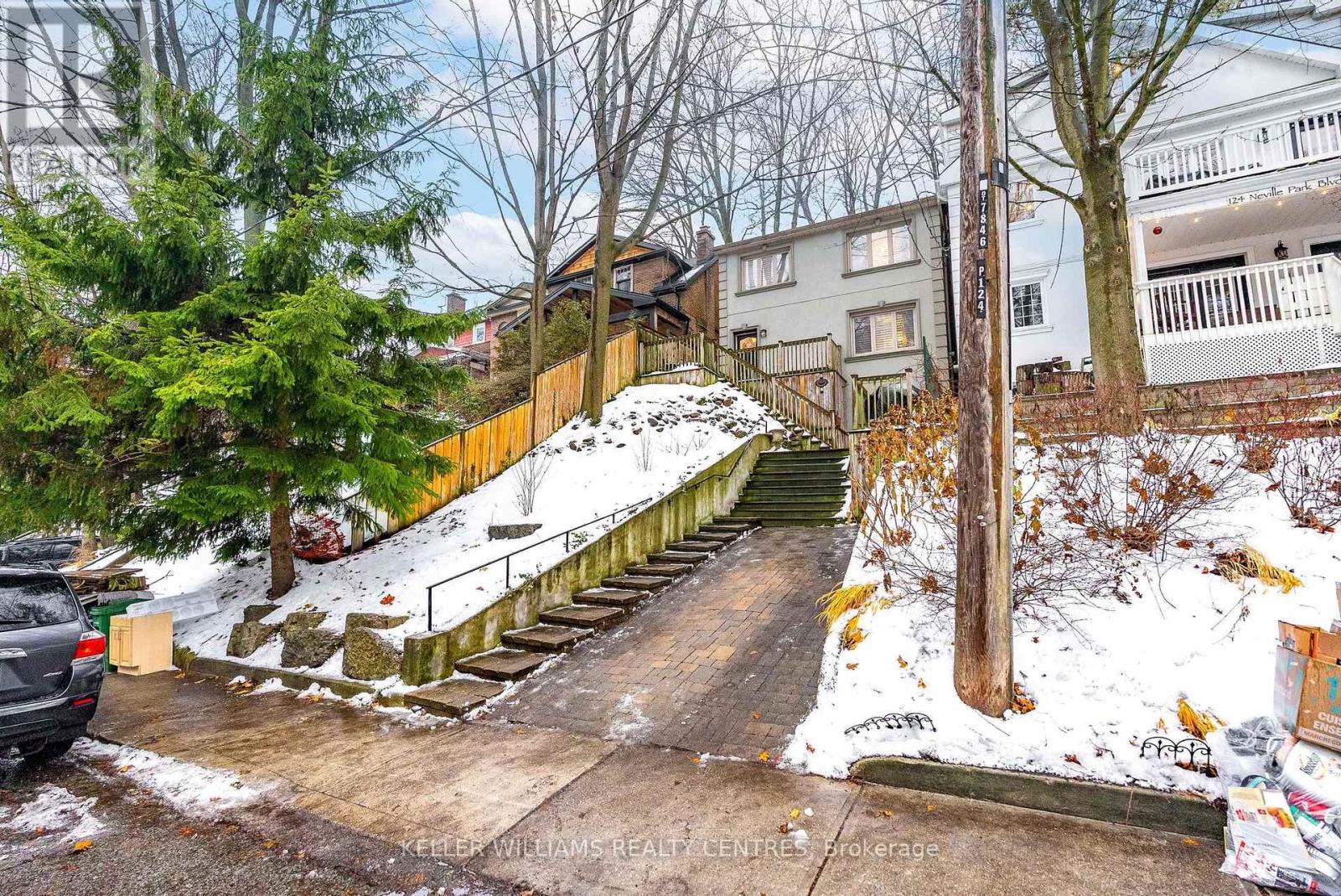 122a Neville Park Boulevard, Toronto, Ontario  M4E 3P8 - Photo 2 - E12674206