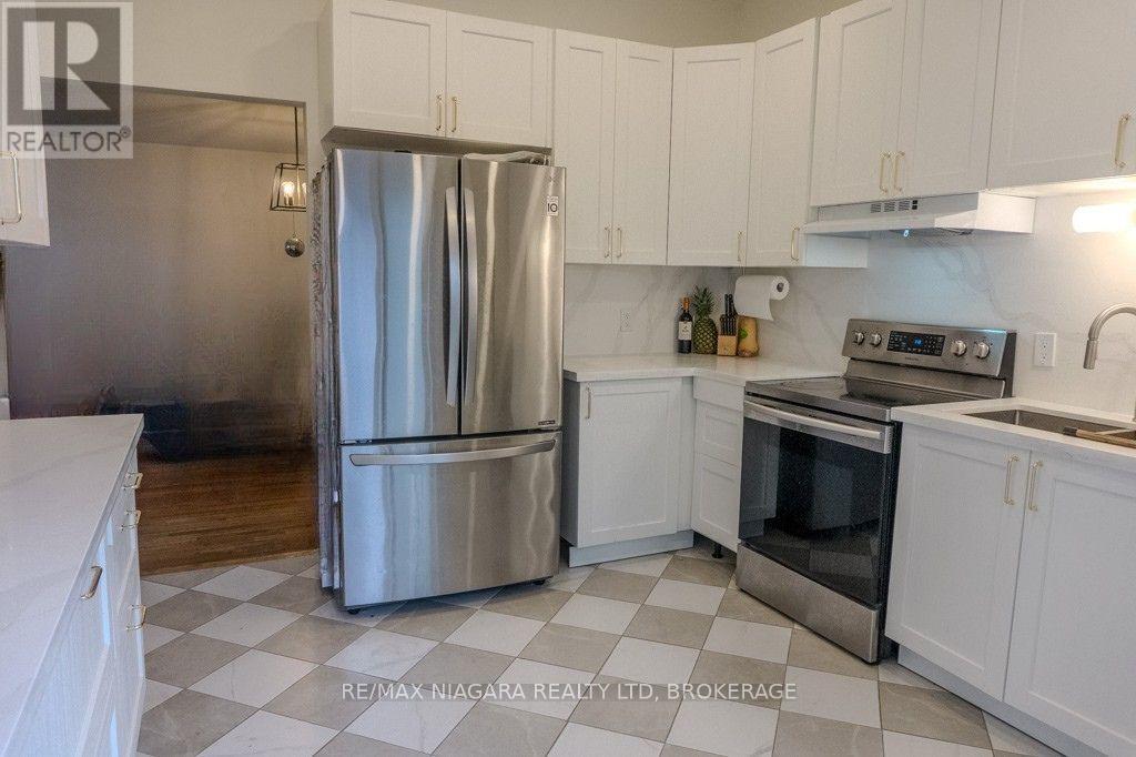 3595 Hill Street, Fort Erie, Ontario  L0S 1S0 - Photo 12 - X12646520