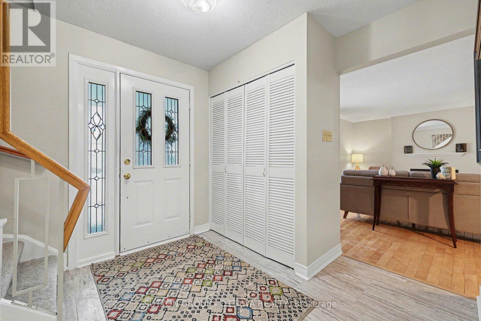 265 Mcclellan Road, Ottawa, Ontario  K2H 8N7 - Photo 6 - X12674514