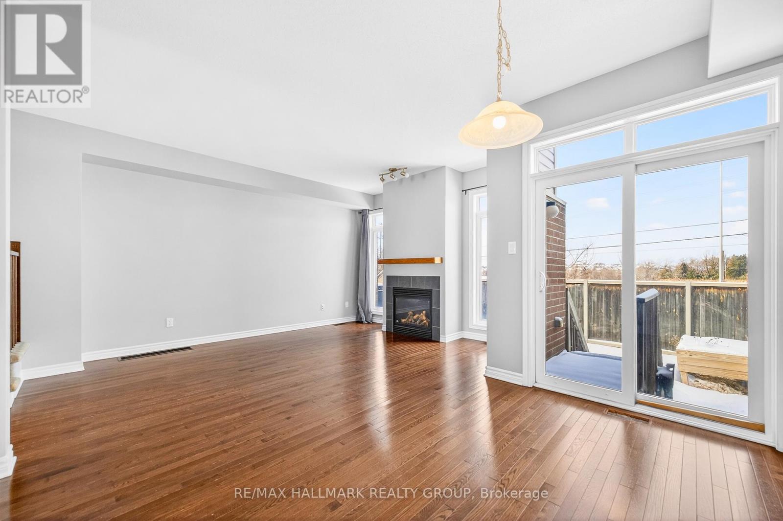 190 Mattingly Way, Ottawa, Ontario  K4M 0C4 - Photo 11 - X12674532