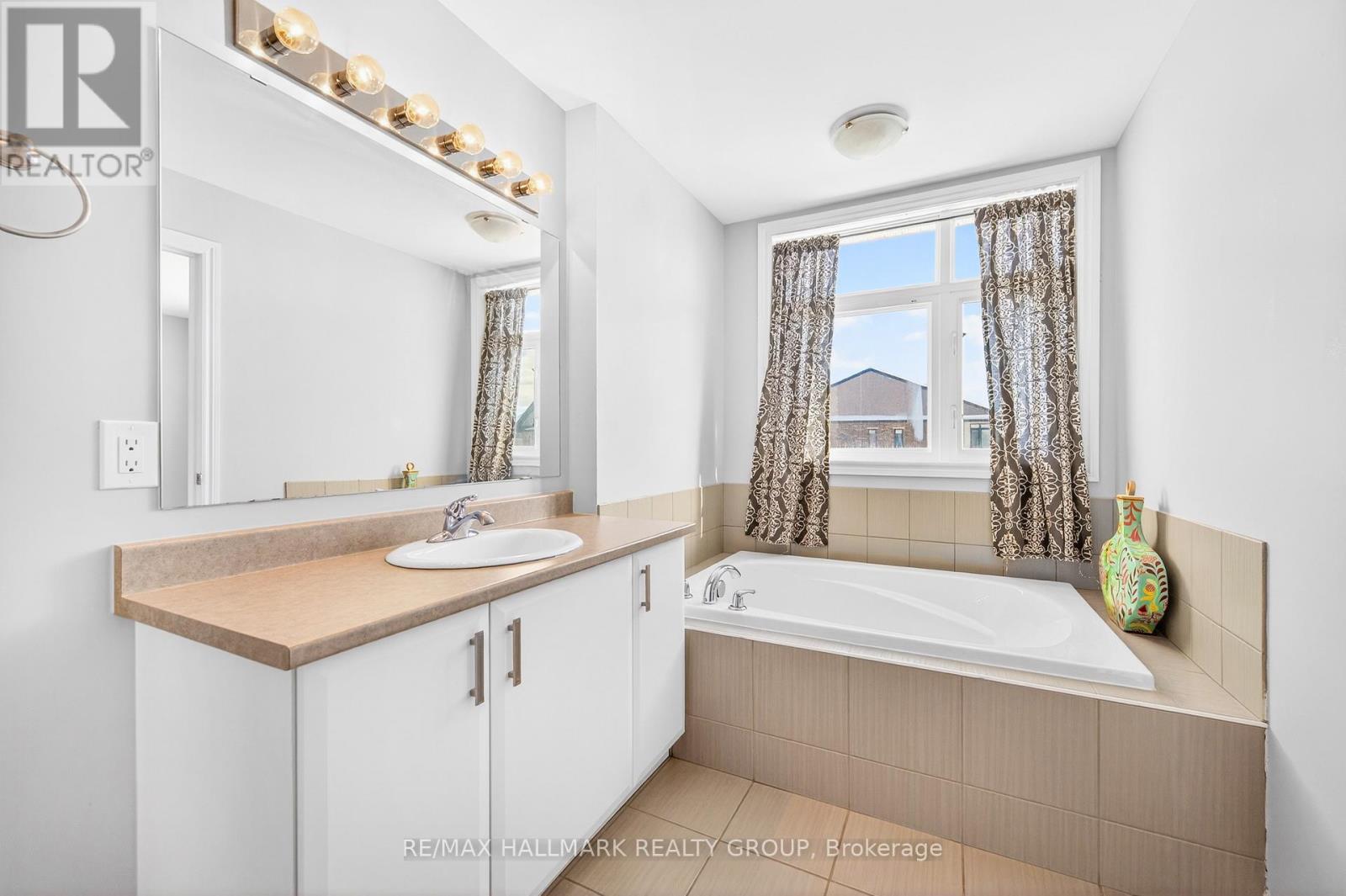 190 Mattingly Way, Ottawa, Ontario  K4M 0C4 - Photo 18 - X12674532