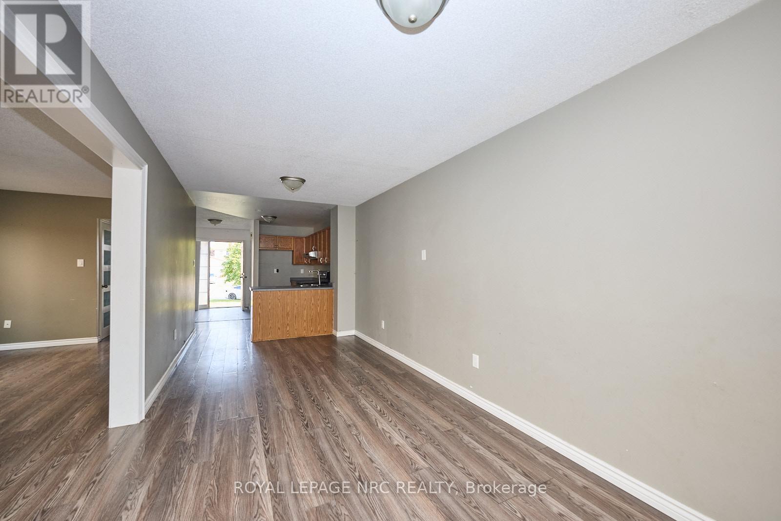 14 Buss Court, Thorold, Ontario  L2V 5B1 - Photo 8 - X12674492