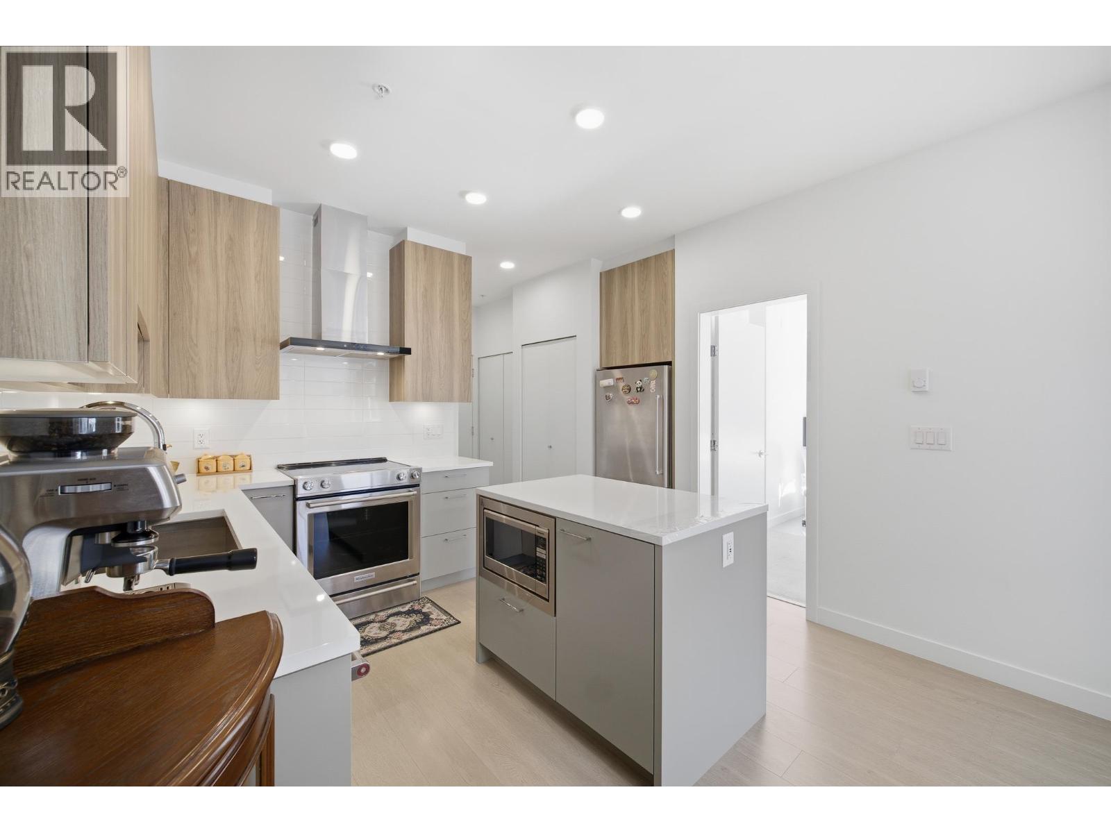 309 7588 16th Street, Burnaby, British Columbia  V3N 0H8 - Photo 16 - R3077240