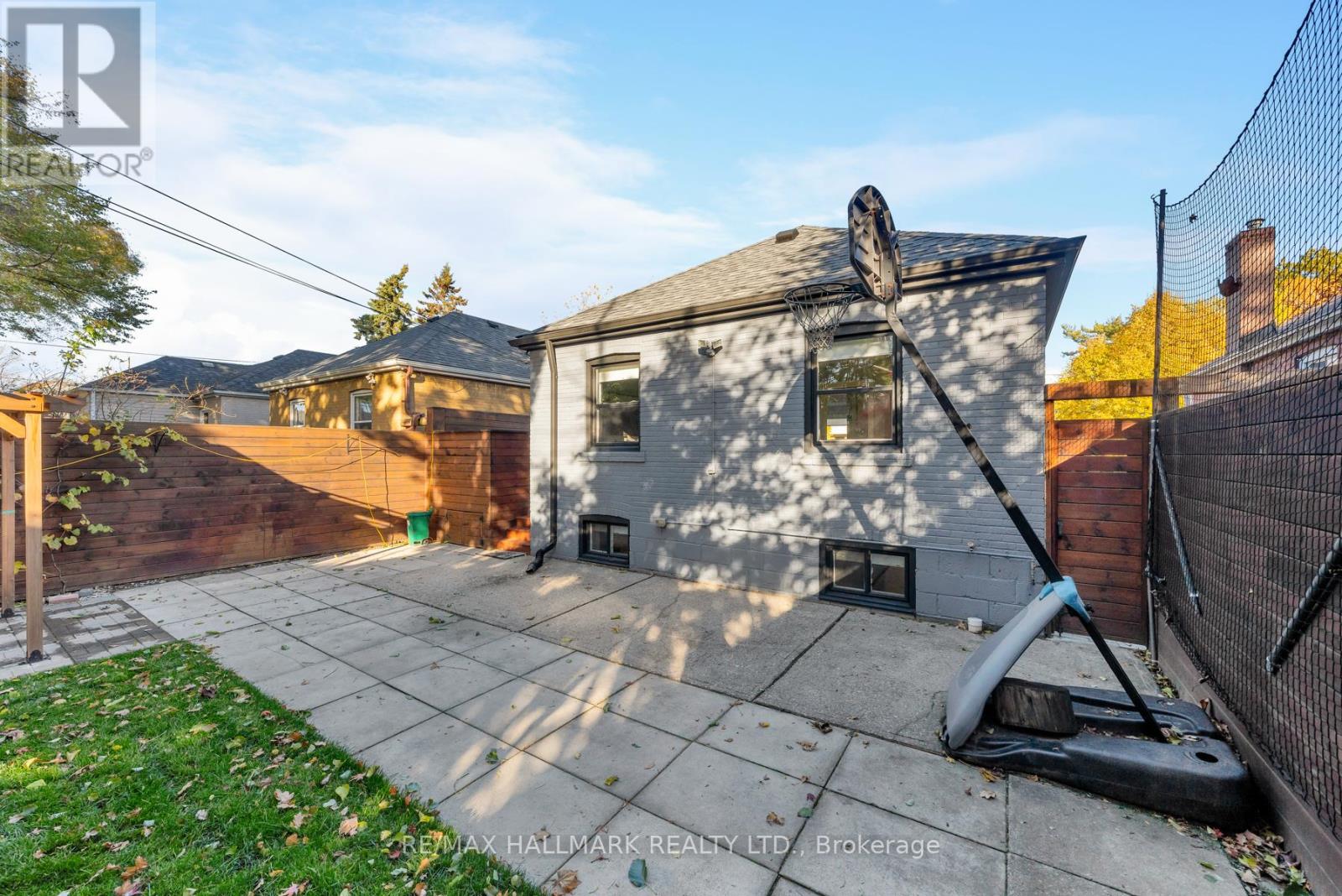 26 Hutton Avenue, Toronto (East York), Ontario  M4C 3L3 - Photo 44 - E12674548