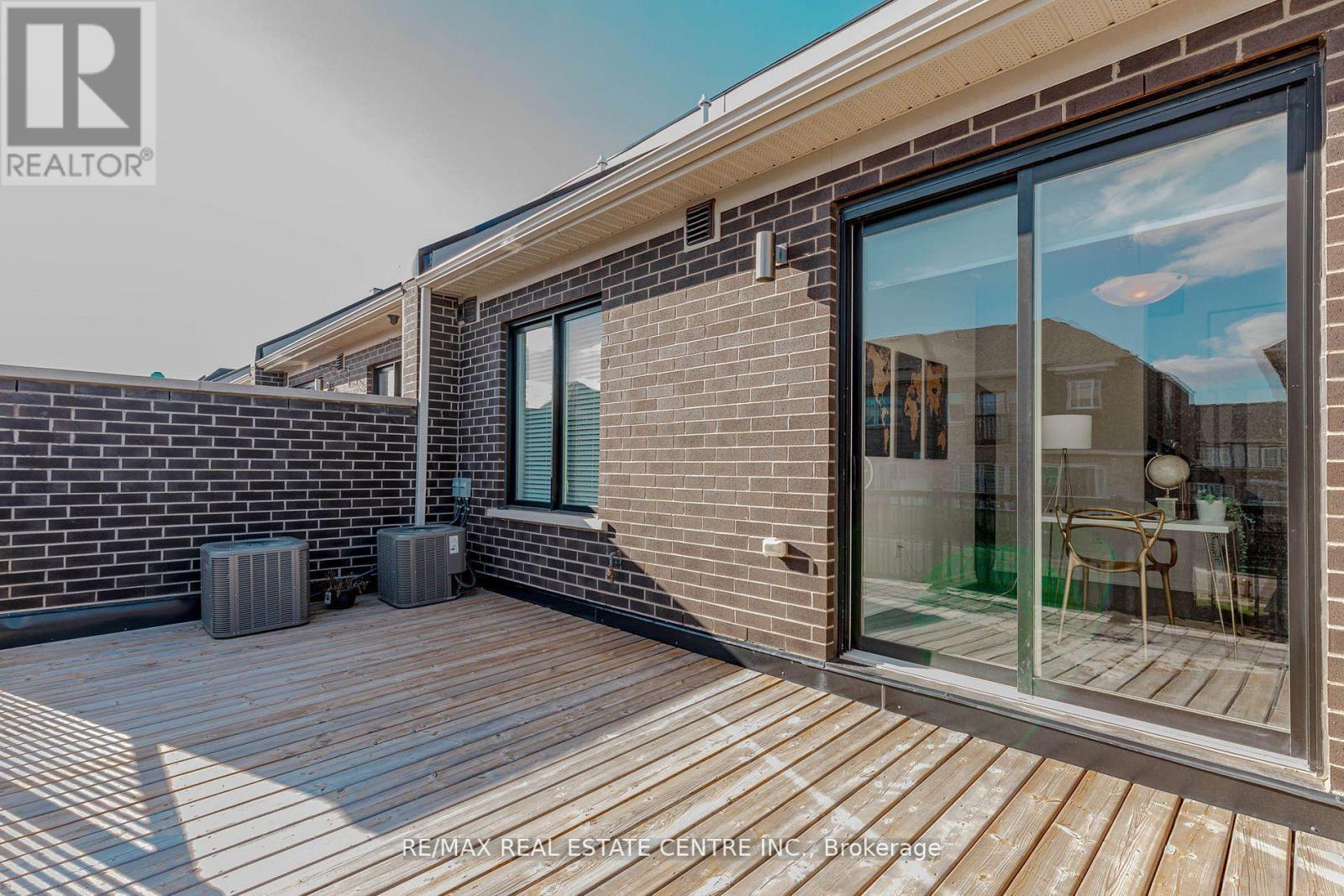 112 Burnhamthorpe Road E, Oakville, Ontario  L6H 0X8 - Photo 49 - W12674486