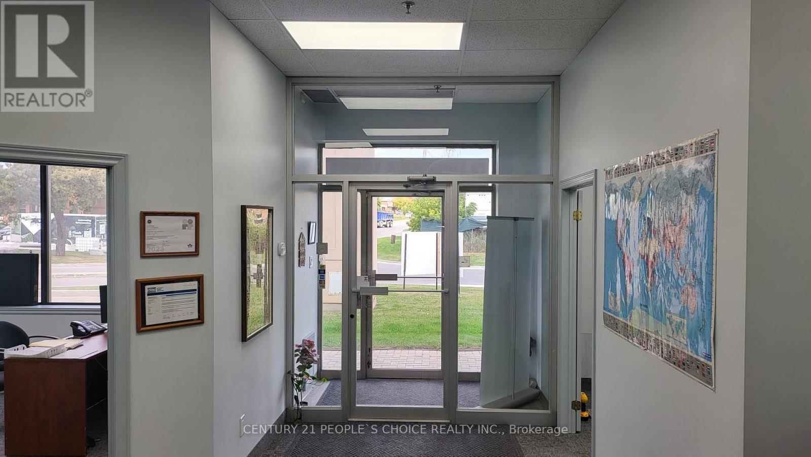 # A - 1135 Crestlawn Drive, Mississauga, Ontario  L4W 1A7 - Photo 17 - W12674488