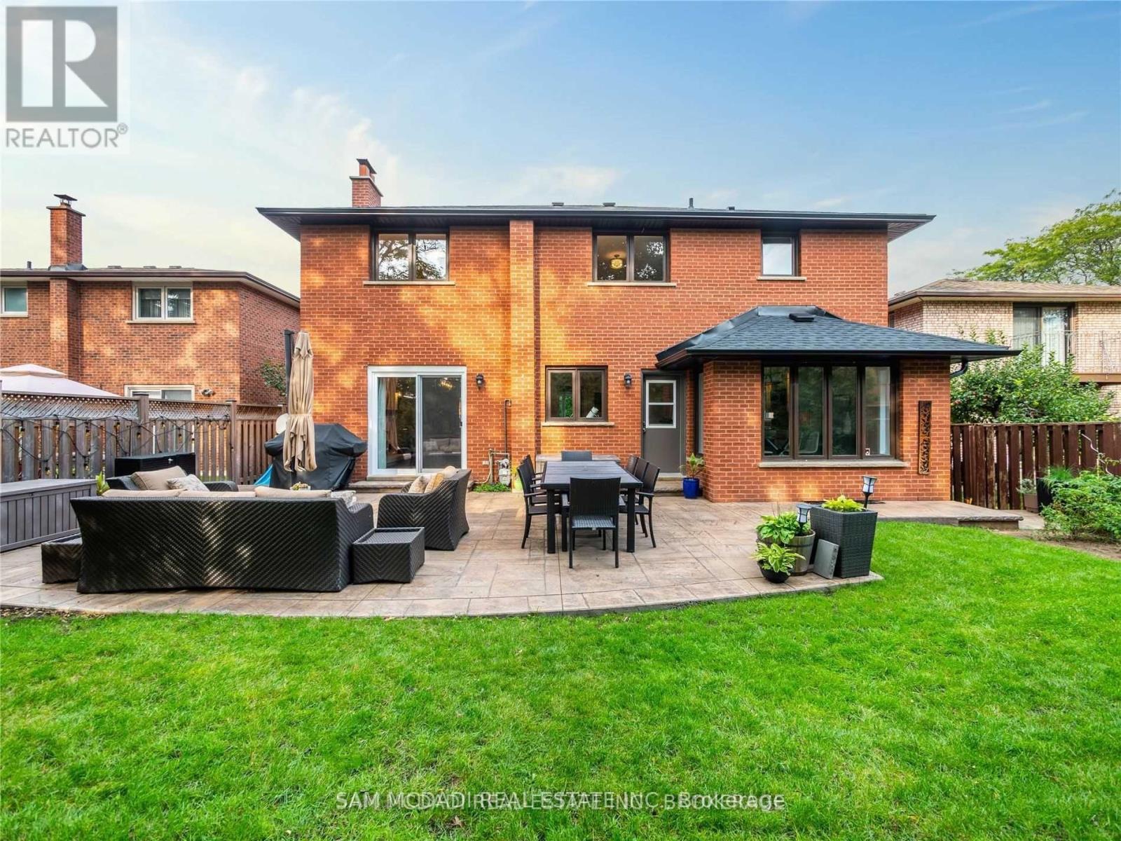 2212 Florian (Upper) Road, Mississauga, Ontario  L5A 2M4 - Photo 5 - W12674546