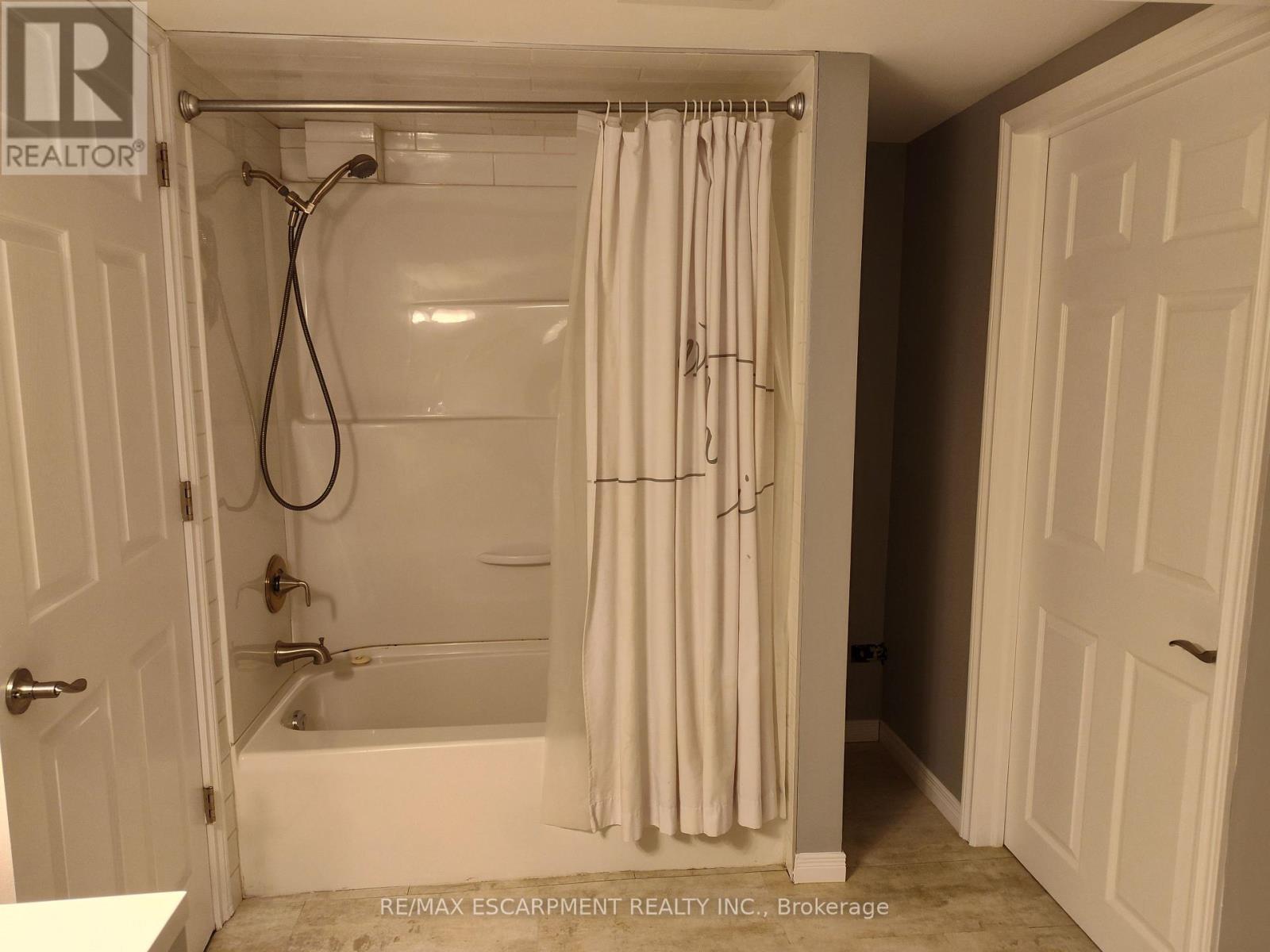 Lower - 88 San Fernando Drive, Hamilton, Ontario  L9C 2C2 - Photo 16 - X12674534