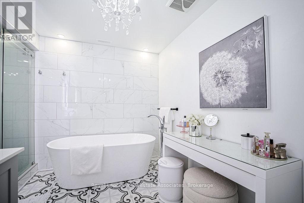 12 Valley Ridge Lane, Hamilton, Ontario  L8N 2Z7 - Photo 37 - X12674544