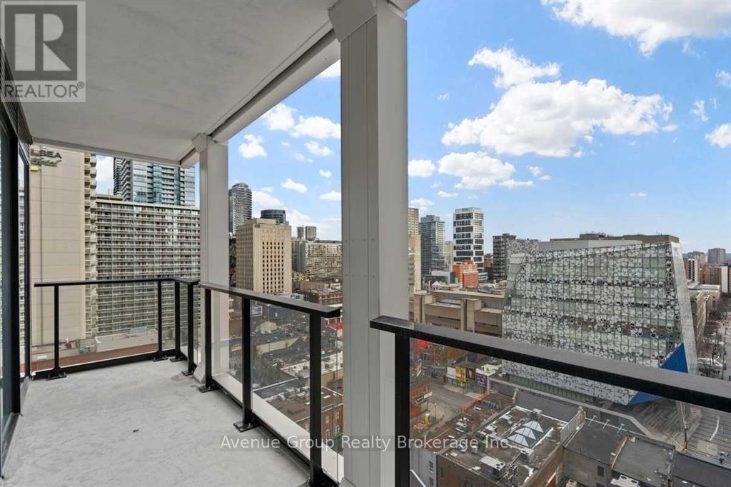 1916 - 20 Edward Street, Toronto, Ontario  M5G 0C5 - Photo 13 - C12670502