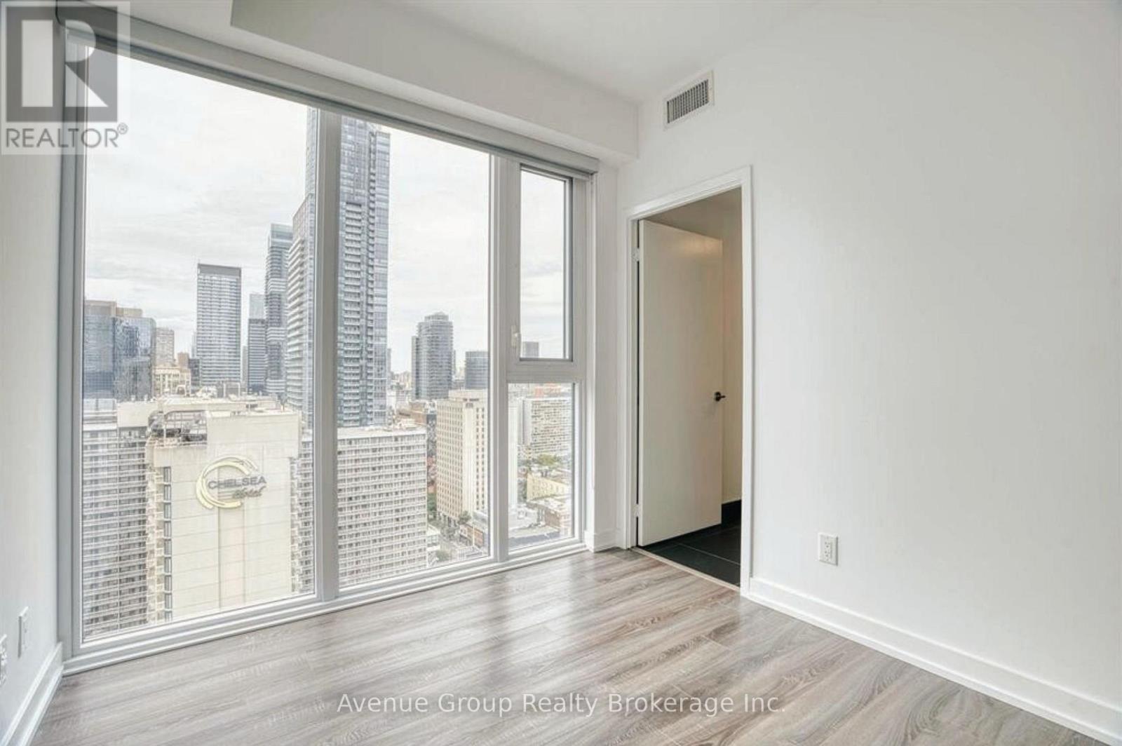 1916 - 20 Edward Street, Toronto, Ontario  M5G 0C5 - Photo 7 - C12670502