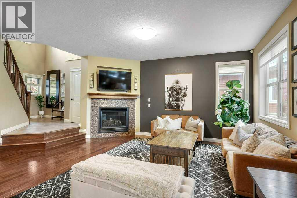 127 Hillcrest Boulevard, Strathmore, Alberta  T1P 0A3 - Photo 3 - A2242940