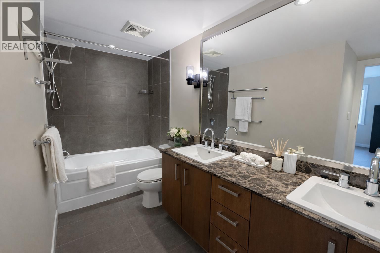 301 5775 Irmin Street, Burnaby, British Columbia  V5J 0C3 - Photo 21 - R3075988