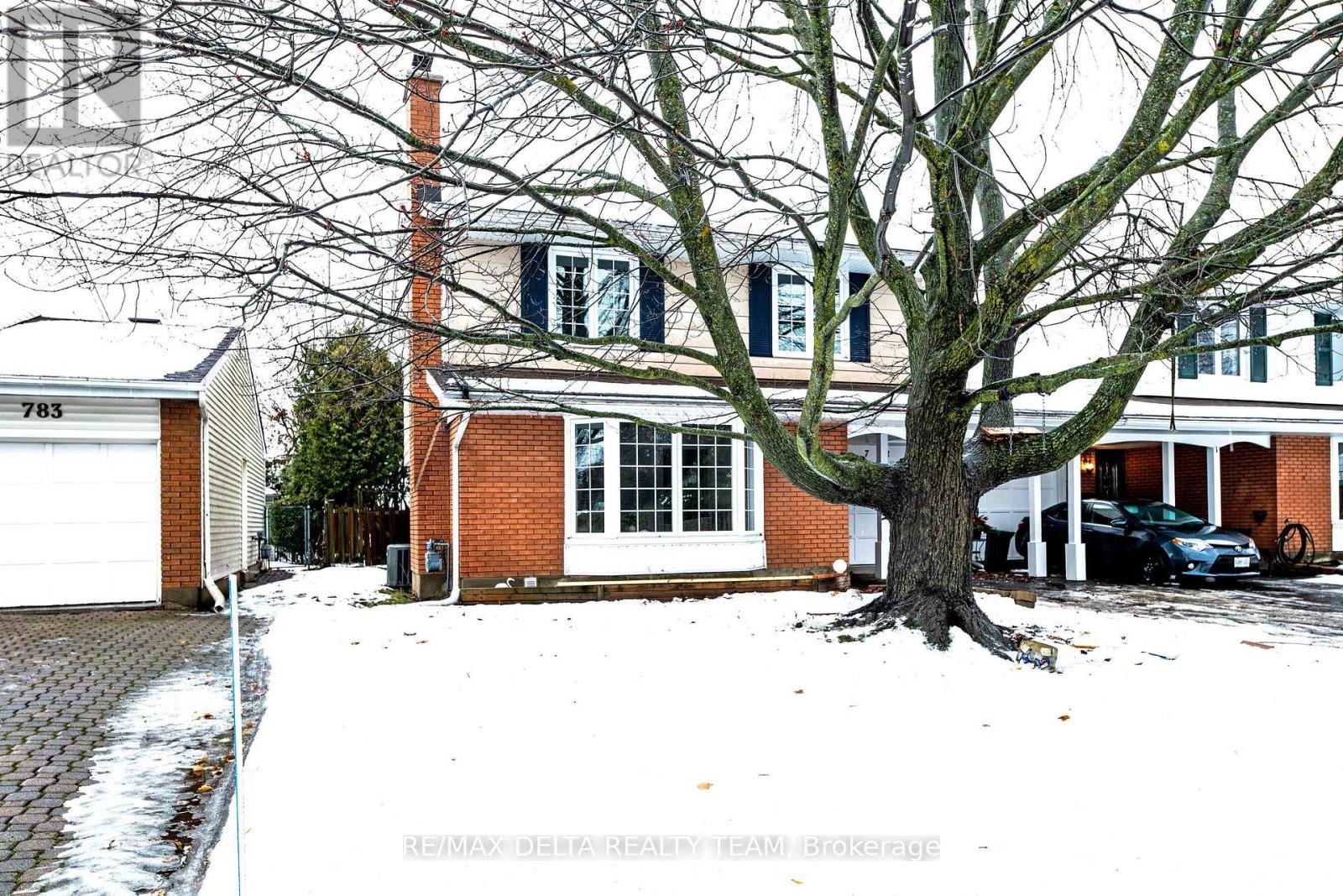 785 De Salaberry Street, Ottawa, Ontario  K1J 6Y5 - Photo 2 - X12674558