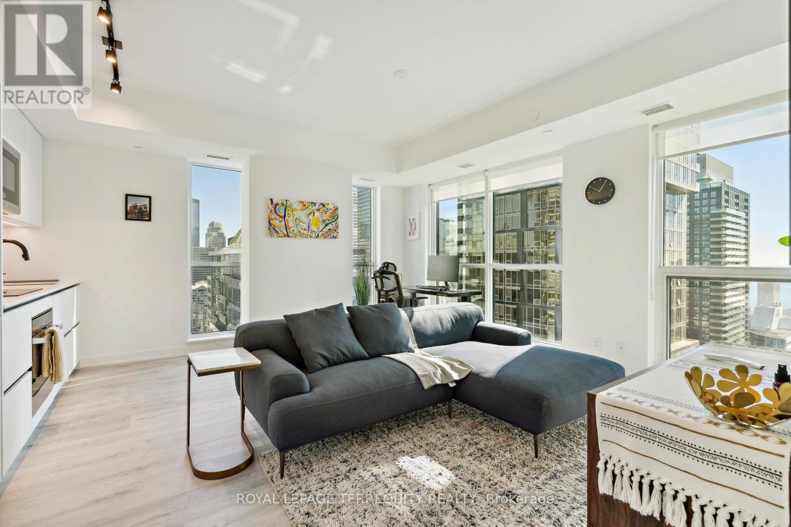 3502 - 327 King Street W, Toronto, Ontario  M5V 0W7 - Photo 10 - C12674576