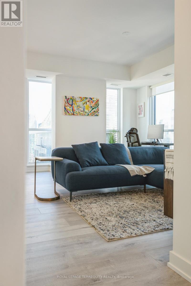 3502 - 327 King Street W, Toronto, Ontario  M5V 0W7 - Photo 14 - C12674576