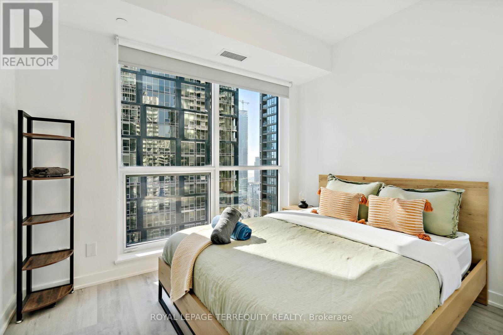 3502 - 327 King Street W, Toronto, Ontario  M5V 0W7 - Photo 36 - C12674576