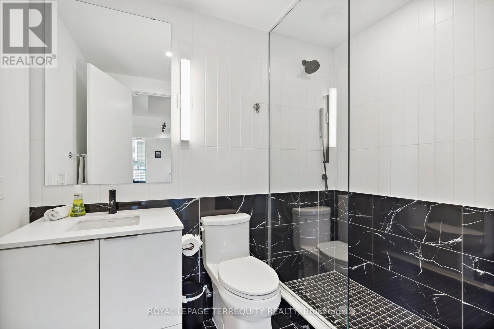 3502 - 327 King Street W, Toronto, Ontario  M5V 0W7 - Photo 40 - C12674576