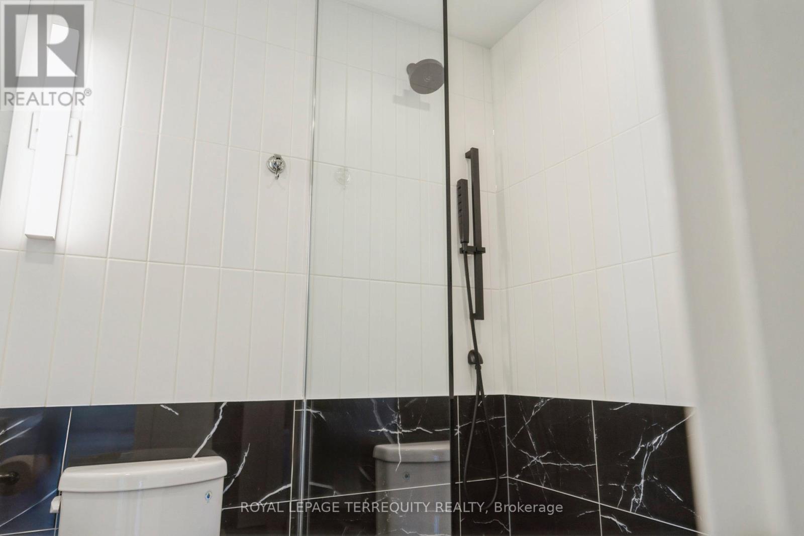 3502 - 327 King Street W, Toronto, Ontario  M5V 0W7 - Photo 42 - C12674576