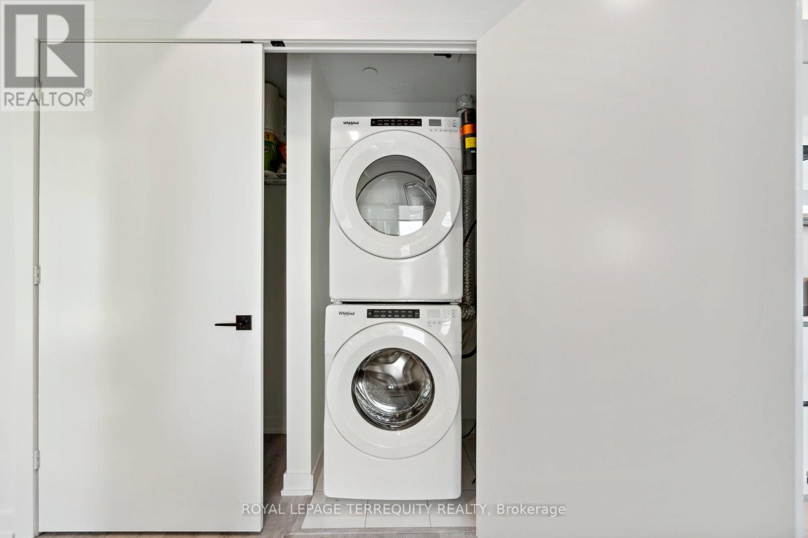 3502 - 327 King Street W, Toronto, Ontario  M5V 0W7 - Photo 45 - C12674576