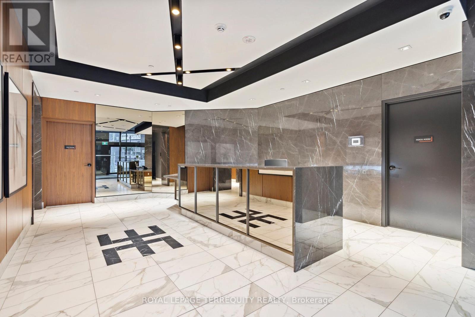 3502 - 327 King Street W, Toronto, Ontario  M5V 0W7 - Photo 5 - C12674576