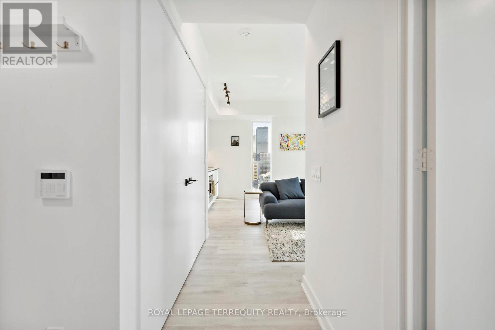 3502 - 327 King Street W, Toronto, Ontario  M5V 0W7 - Photo 9 - C12674576