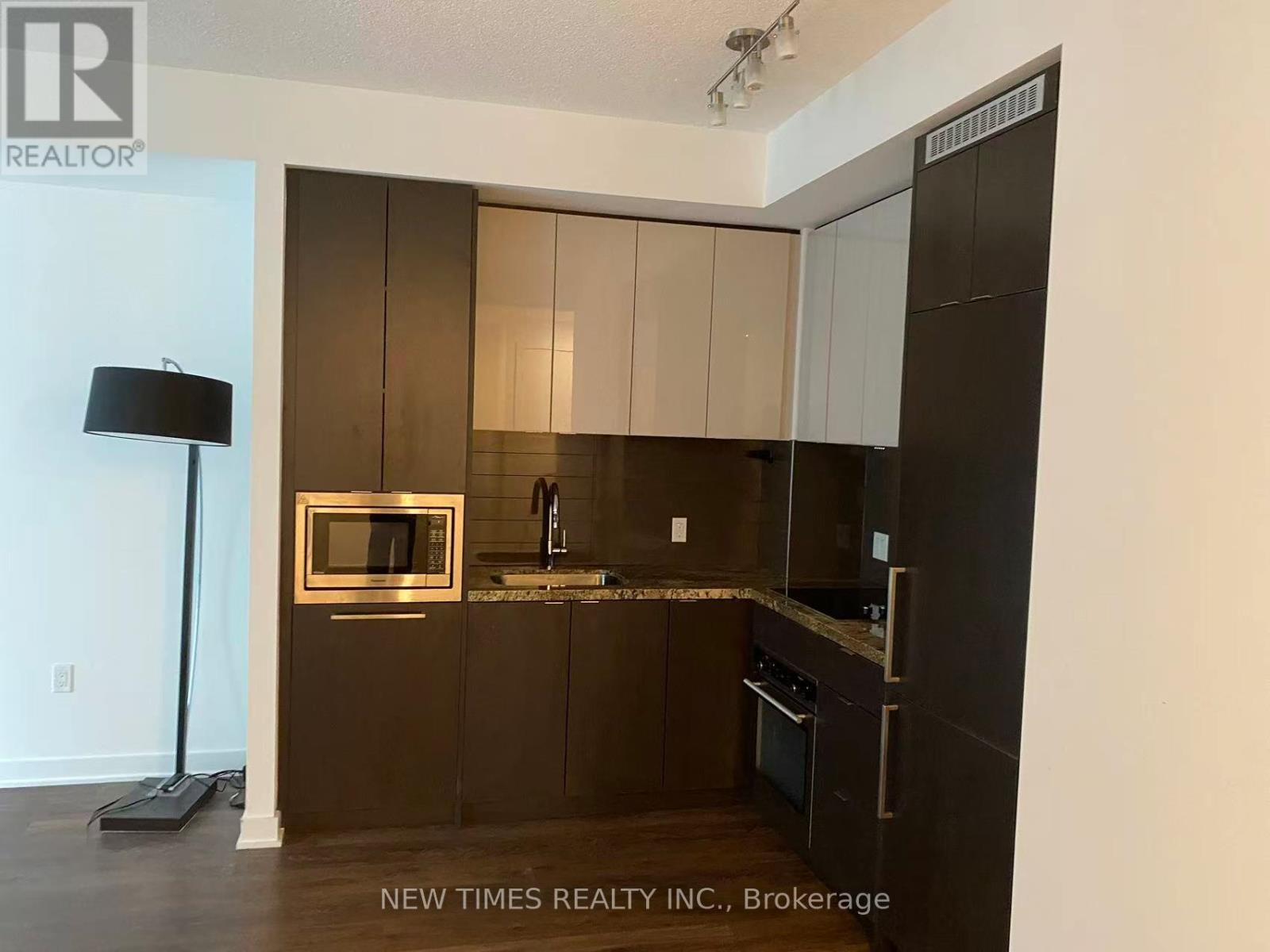 2909 - 125 Blue Jays Way, Toronto, Ontario  M5V 0N5 - Photo 4 - C12674624