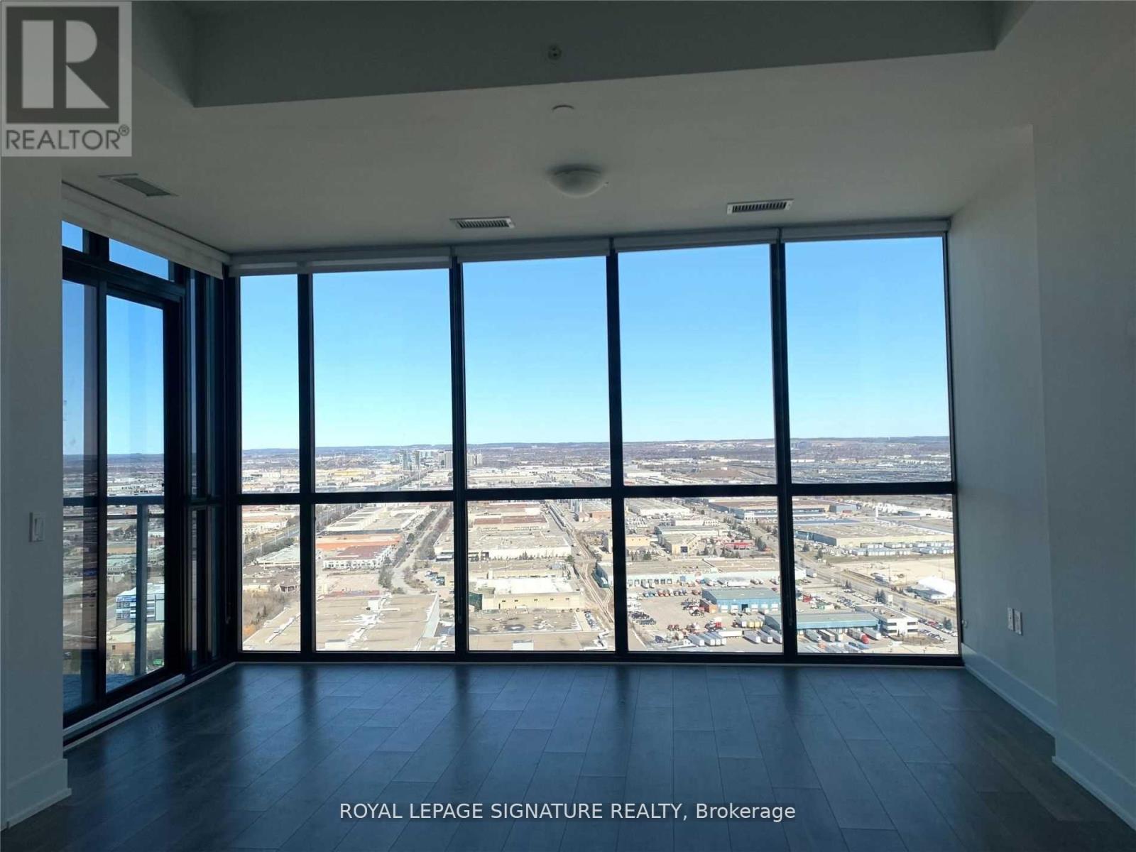 3707 - 2916 Highway 7 Road, Vaughan, Ontario  L4K 0K6 - Photo 2 - N12674584