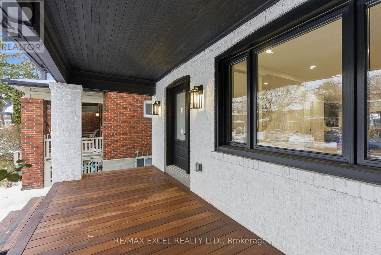 34 Raymond Avenue, Toronto, Ontario  M6S 2B3 - Photo 3 - W12656106