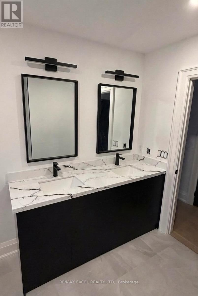 34 Raymond Avenue, Toronto, Ontario  M6S 2B3 - Photo 21 - W12656106