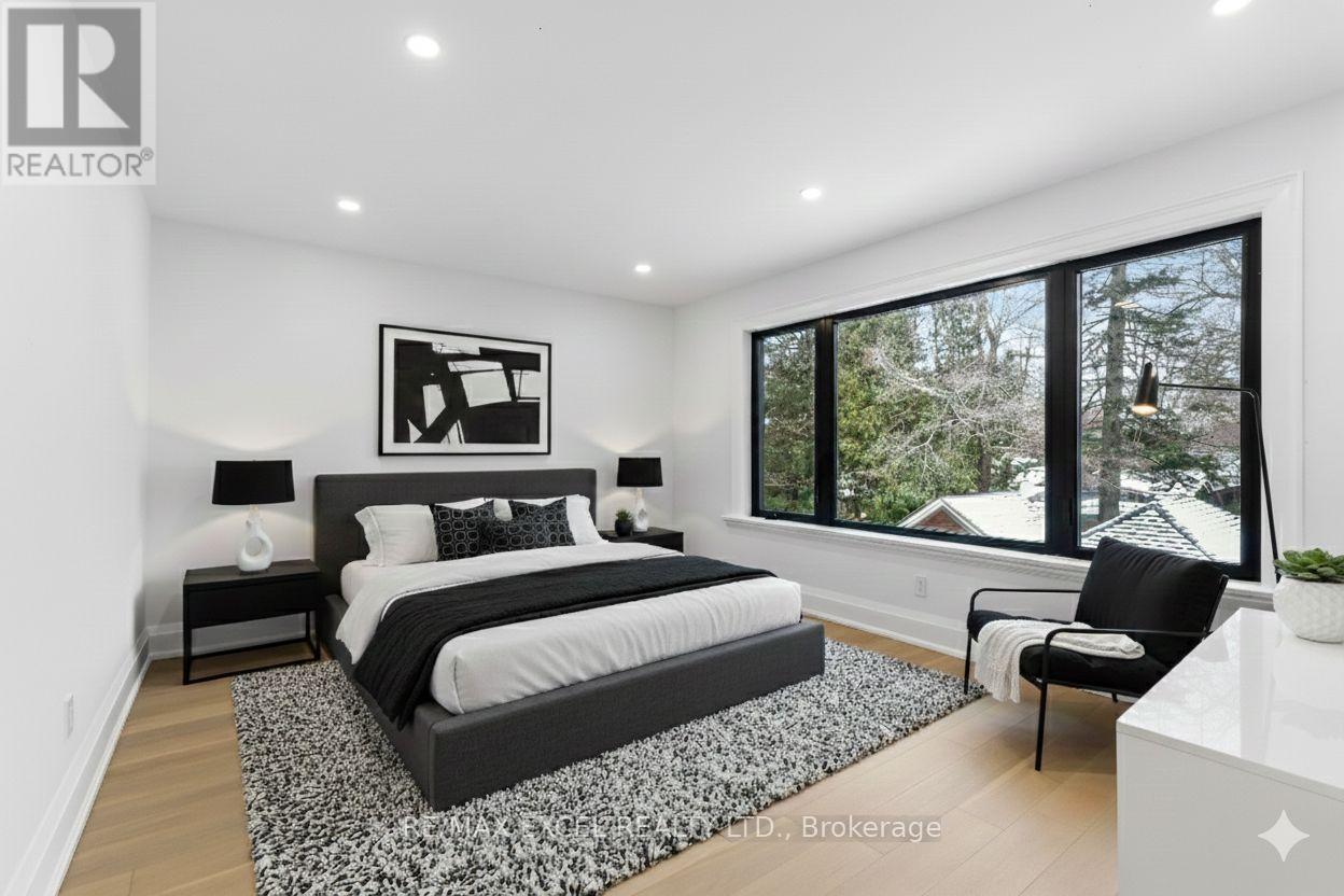 34 Raymond Avenue, Toronto, Ontario  M6S 2B3 - Photo 16 - W12656106