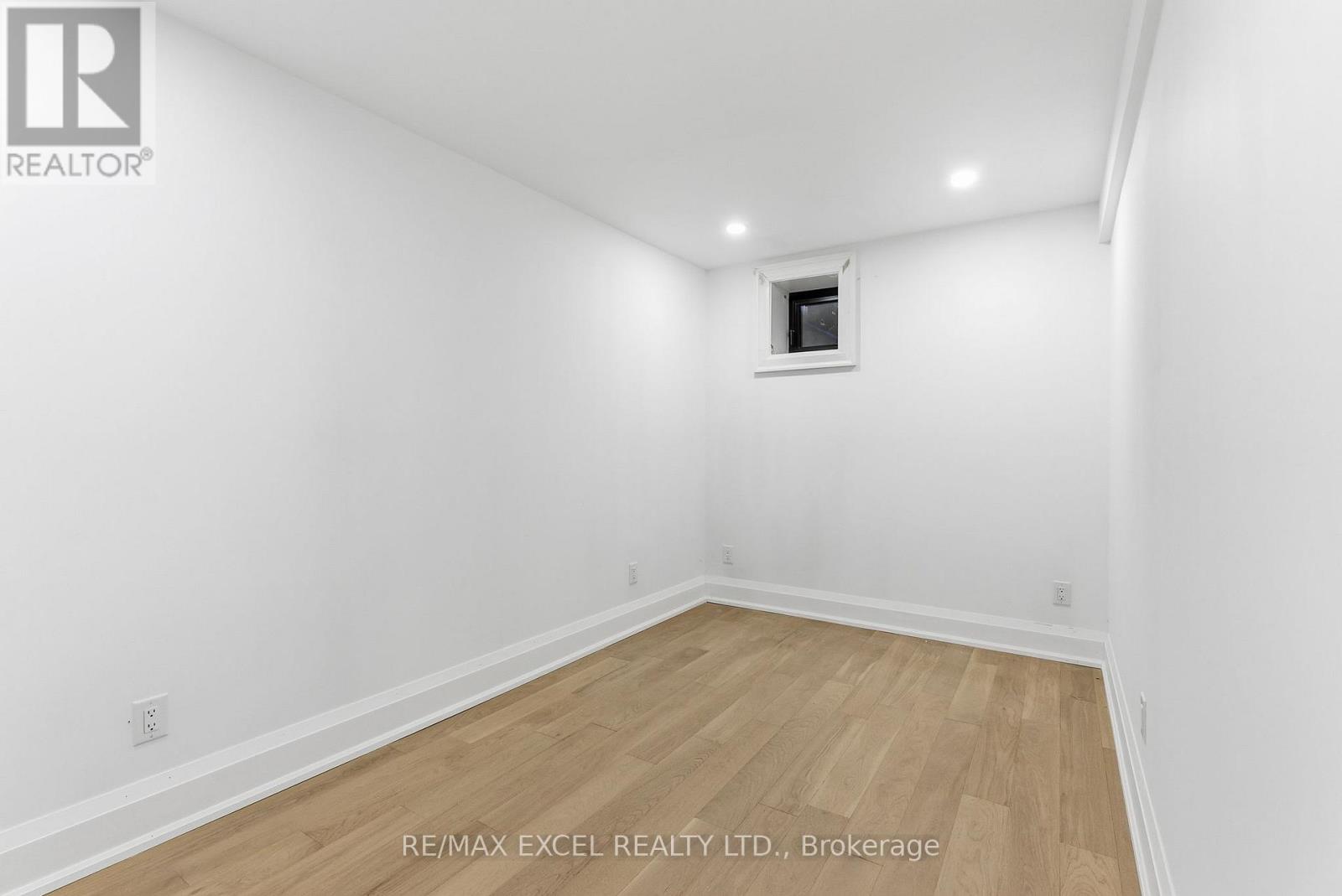 34 Raymond Avenue, Toronto, Ontario  M6S 2B3 - Photo 30 - W12656106