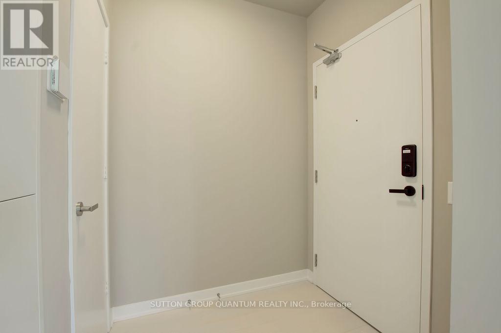 1904 - 3883 Quartz Road, Mississauga, Ontario  L5B 0M4 - Photo 2 - W12674594