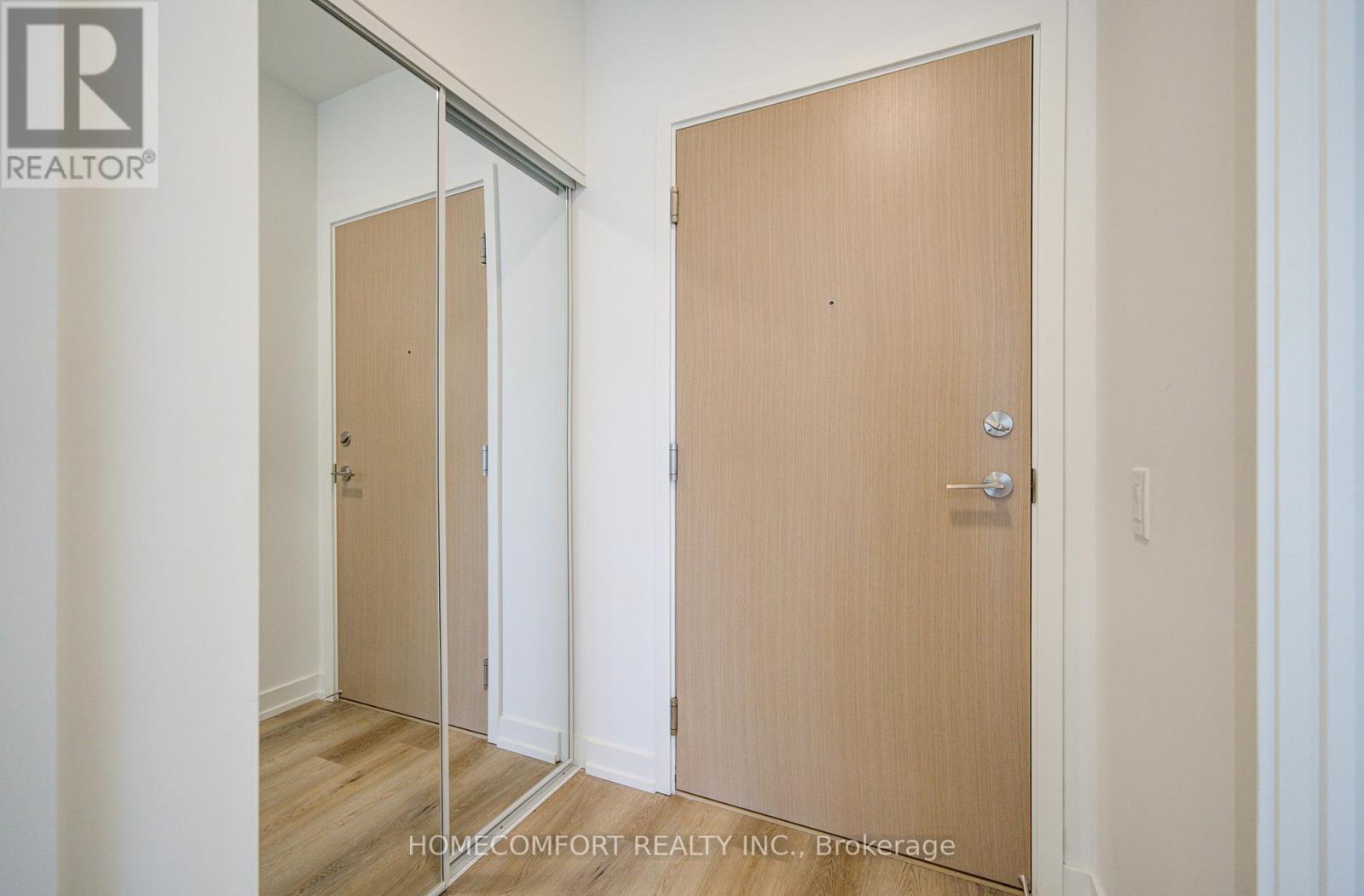 3807 - 395 Square One Drive, Mississauga, Ontario  L5B 0P6 - Photo 11 - W12674596