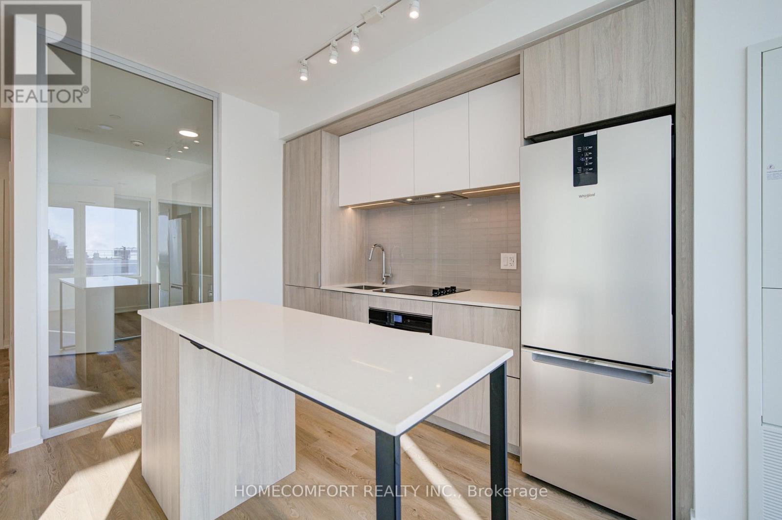 3807 - 395 Square One Drive, Mississauga, Ontario  L5B 0P6 - Photo 24 - W12674596