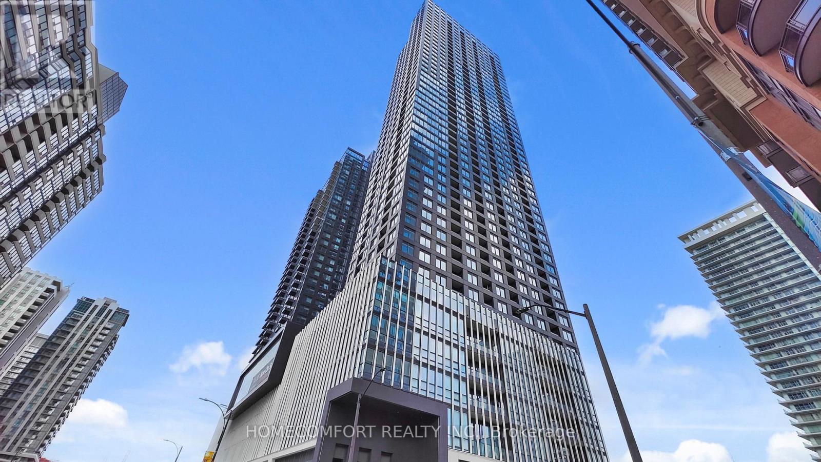 3807 - 395 Square One Drive, Mississauga, Ontario  L5B 0P6 - Photo 3 - W12674596