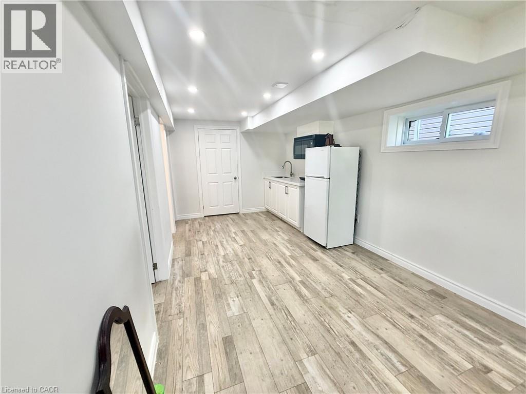 668a Butternut Avenue Unit# B, Waterloo, Ontario  N2V 2L1 - Photo 2 - 40796586