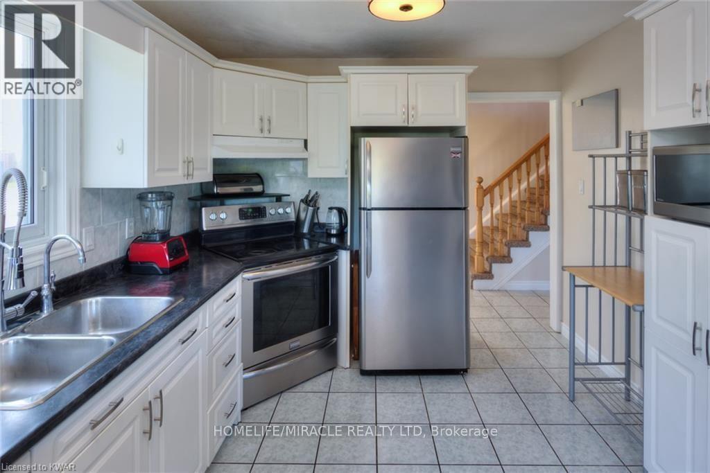 352 Bankside Drive, Kitchener, Ontario  N2N 3K1 - Photo 10 - X12674616